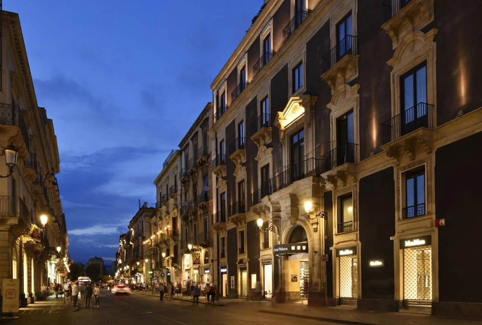 Etnea Luxury Apartment contacts